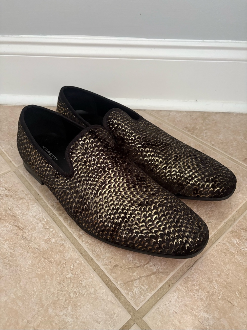 The Moretti Black Label "Pierre" red bottom men’s size 13 loafers